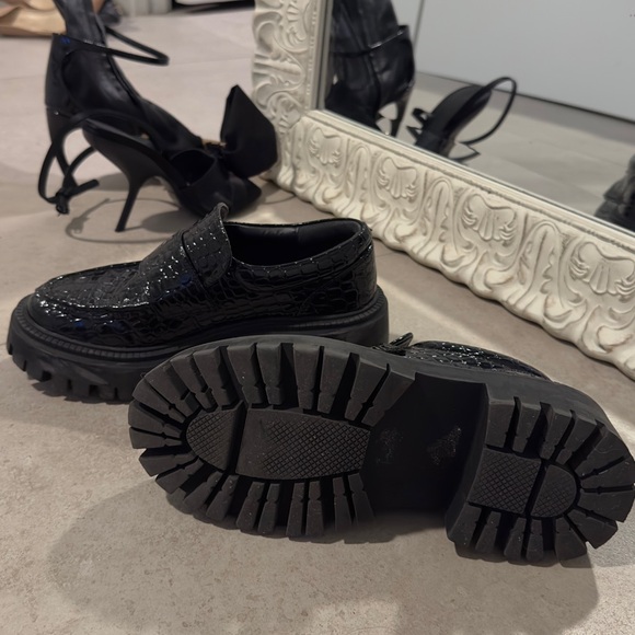 Topshop Lottie chunky loafers in black croc - Picture 12 of 12